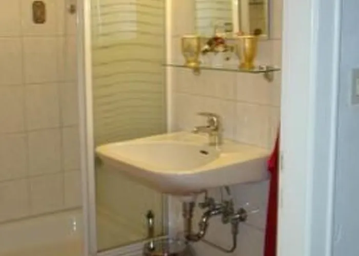 度假居 In Mit Garten- Terrasse Und Grill By Interhome *